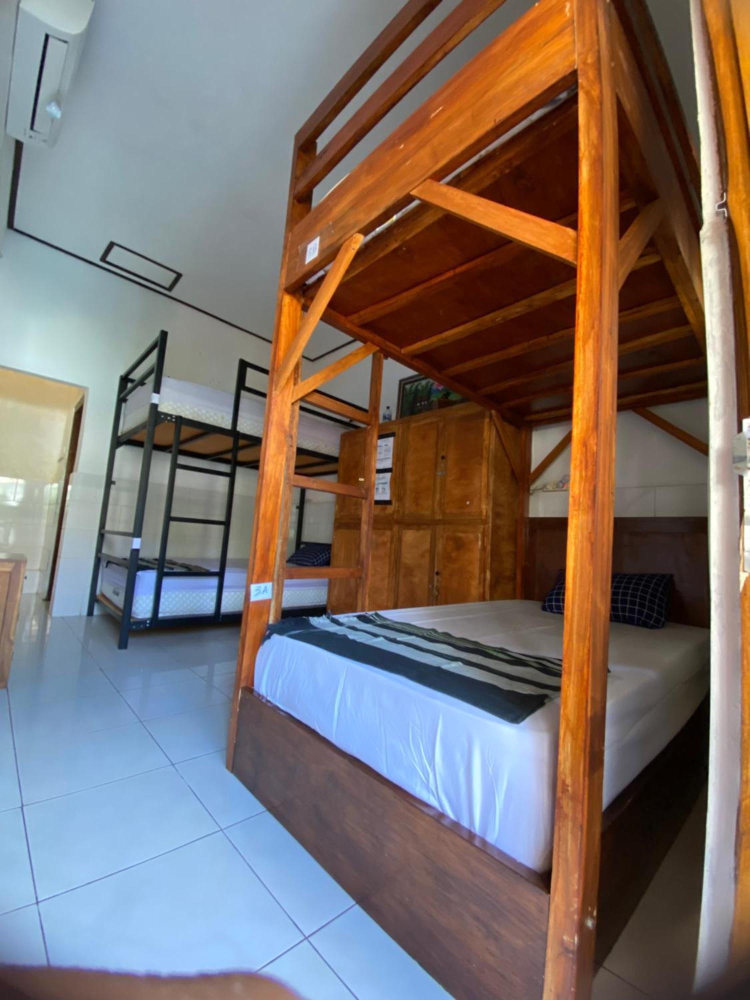 My Art Hostel Batununggul Buitenkant foto