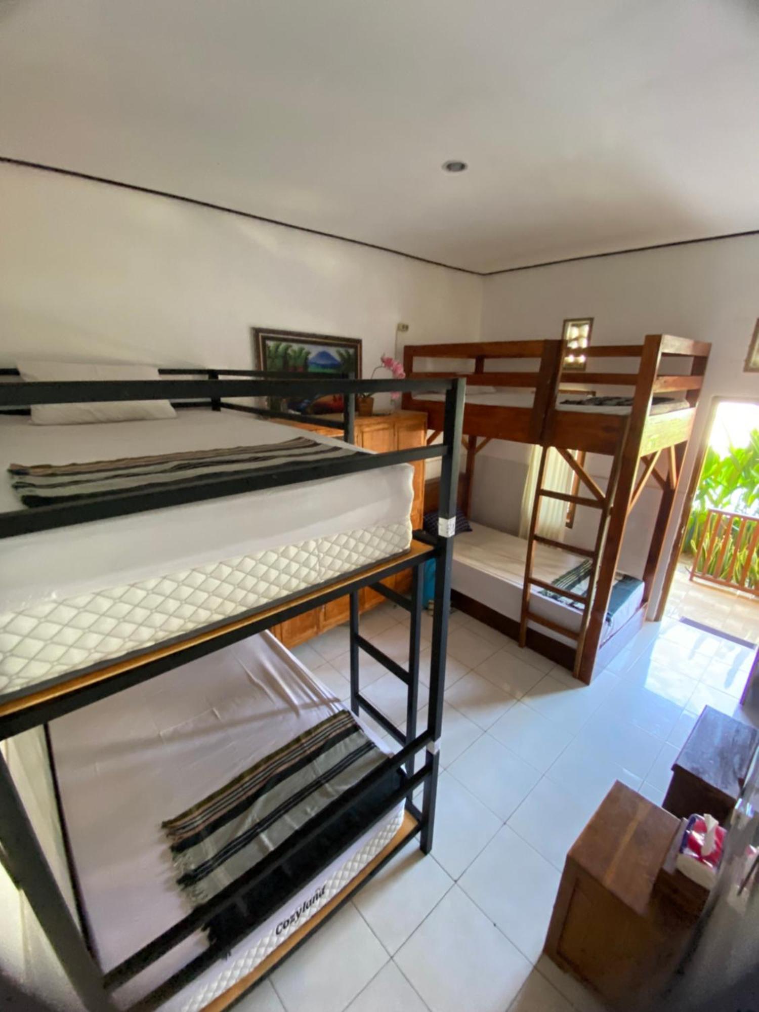 My Art Hostel Batununggul Buitenkant foto