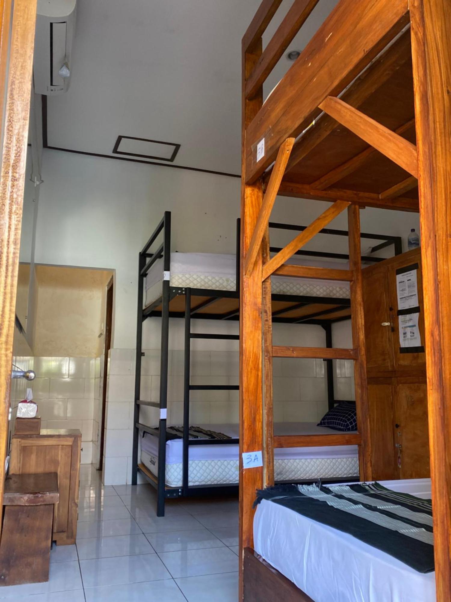My Art Hostel Batununggul Buitenkant foto