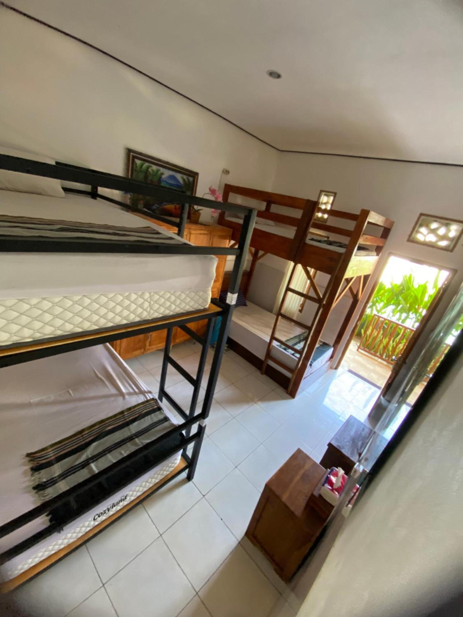 My Art Hostel Batununggul Buitenkant foto